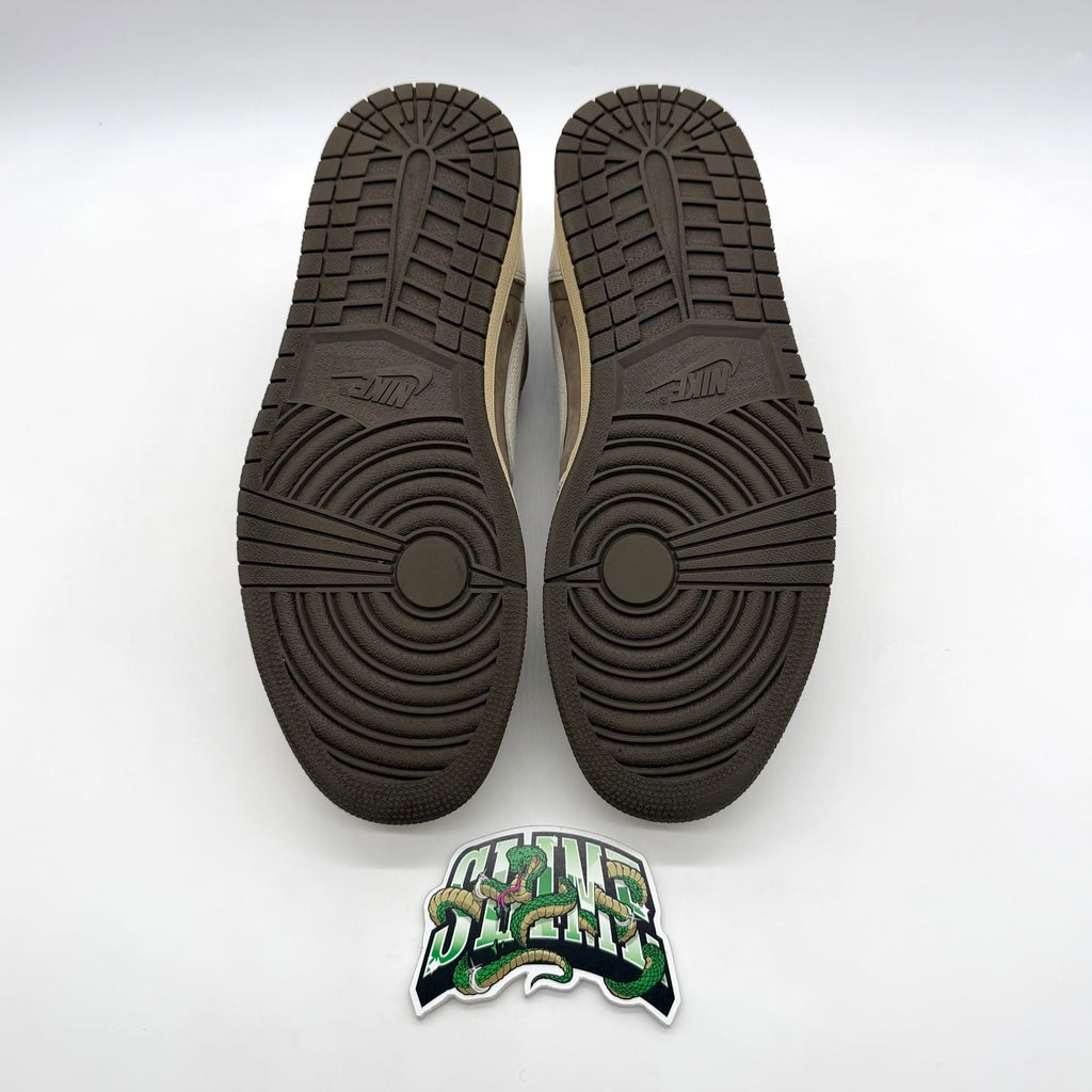 JORDAN 1 LOW "TRAVIS SCOTT REVERSE MOCHA"