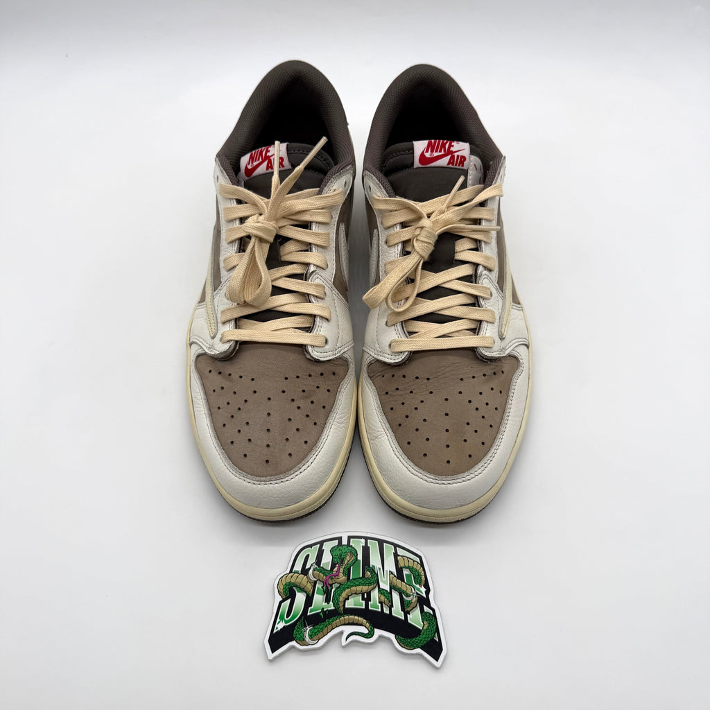JORDAN 1 LOW "TRAVIS SCOTT REVERSE MOCHA"