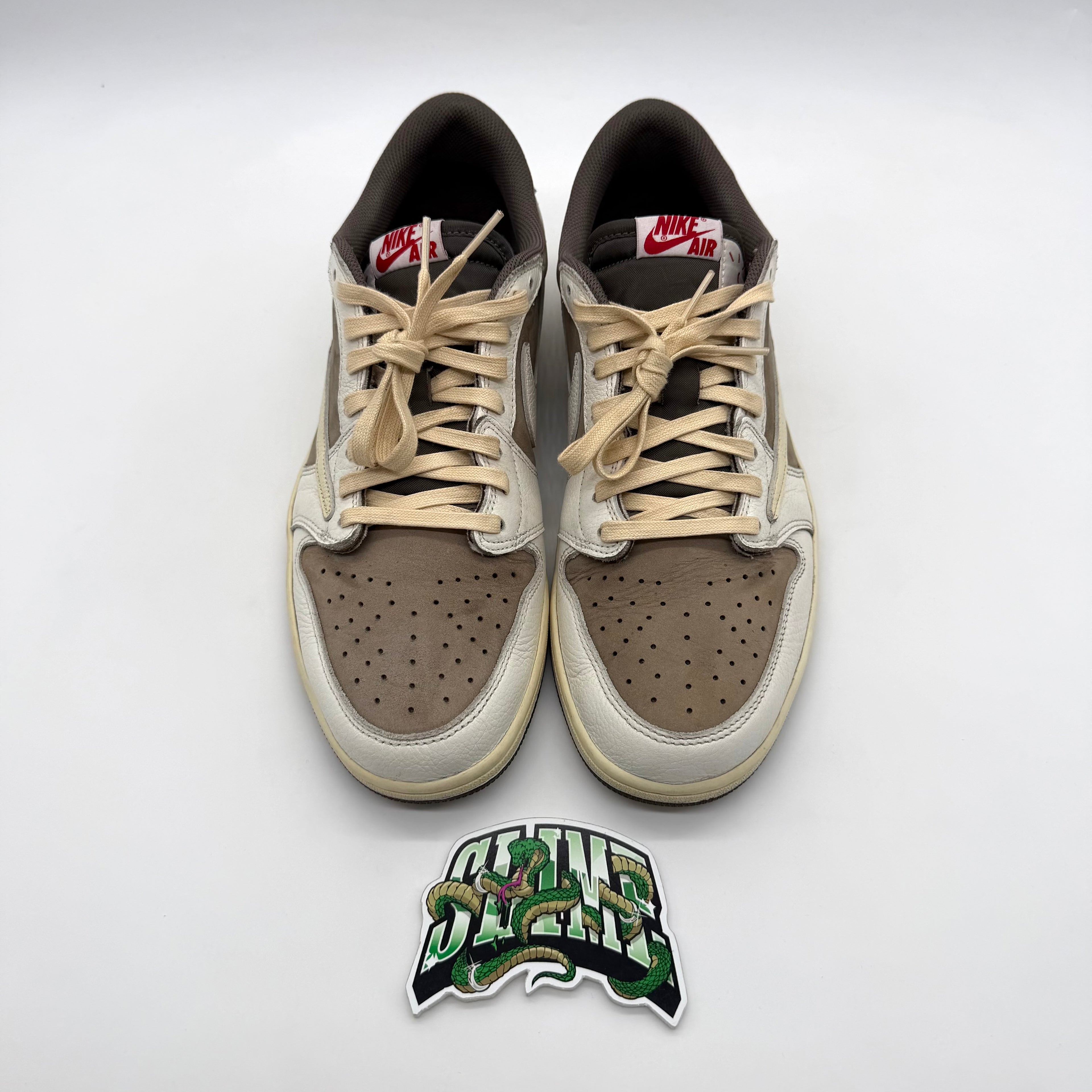 JORDAN 1 LOW "TRAVIS SCOTT REVERSE MOCHA"