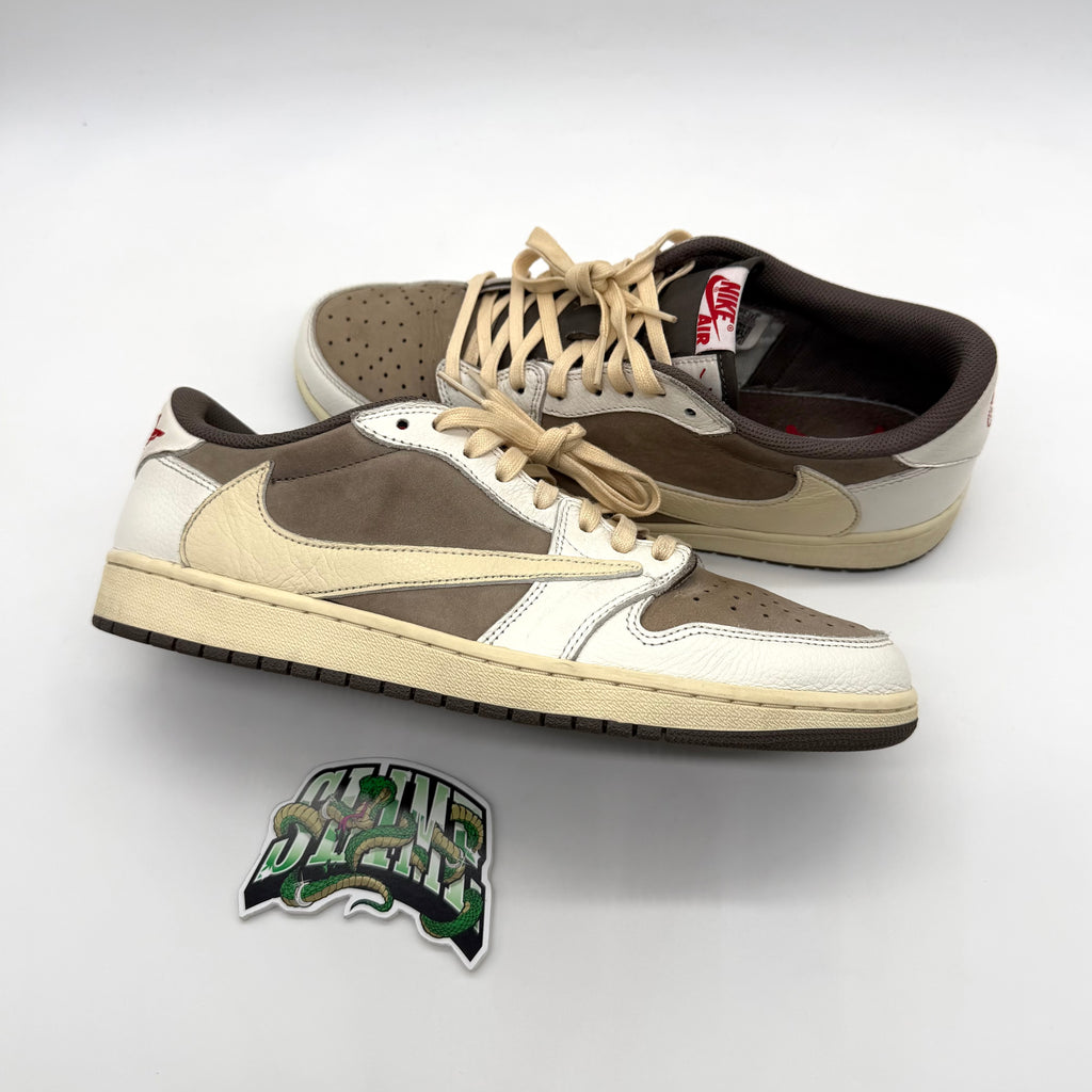 JORDAN 1 LOW "TRAVIS SCOTT REVERSE MOCHA"