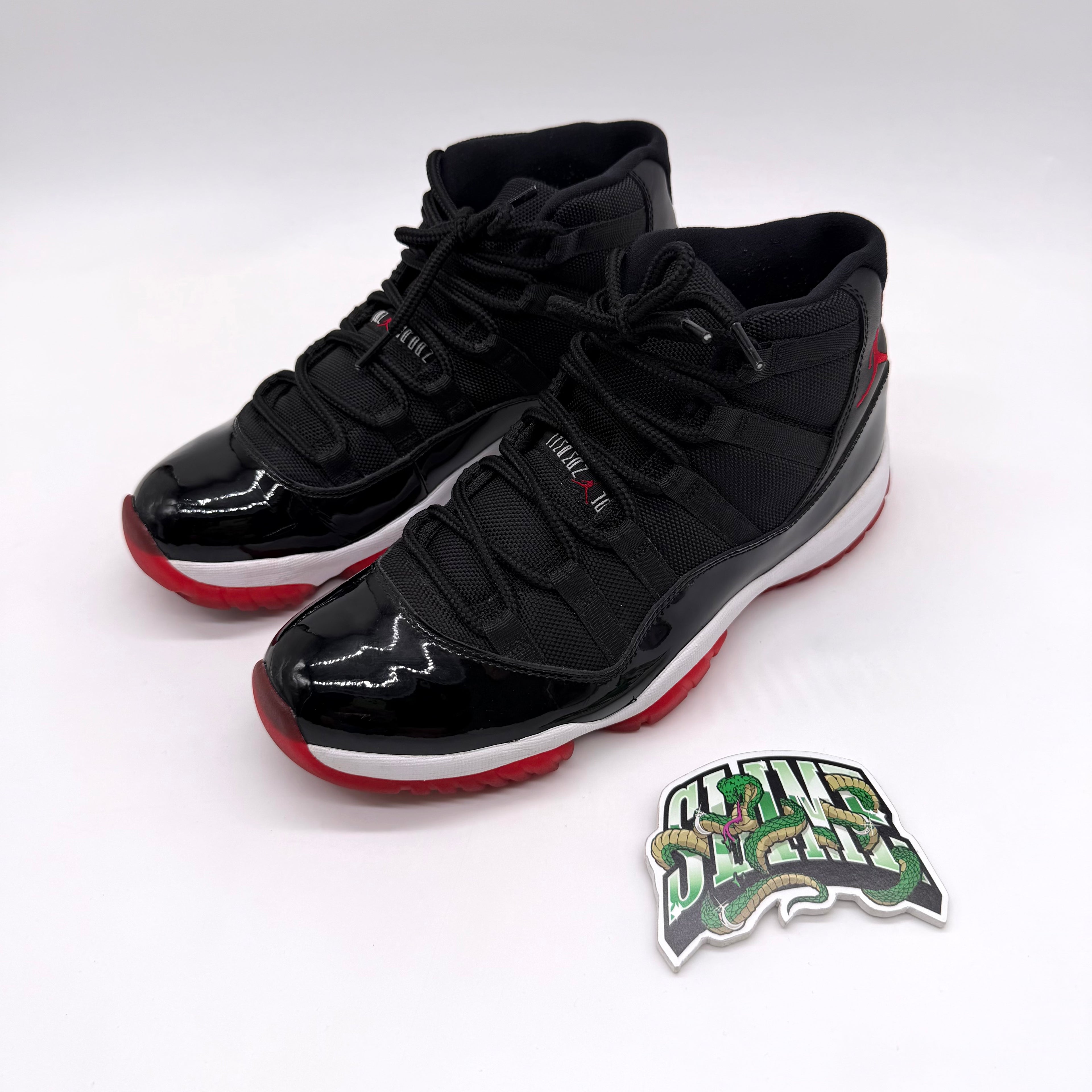 JORDAN 11 BRED 2011