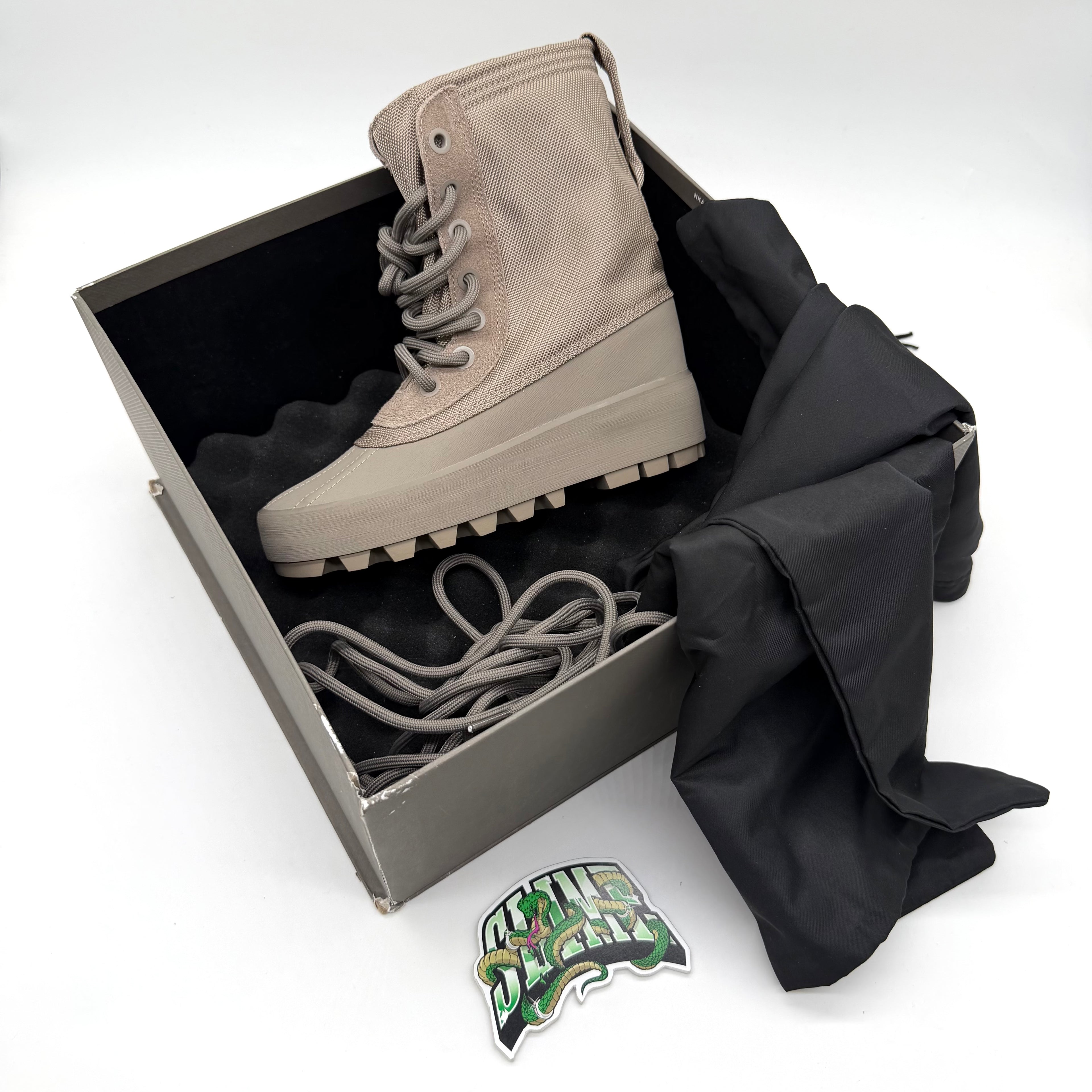 YEEZY 950 SAND 2015