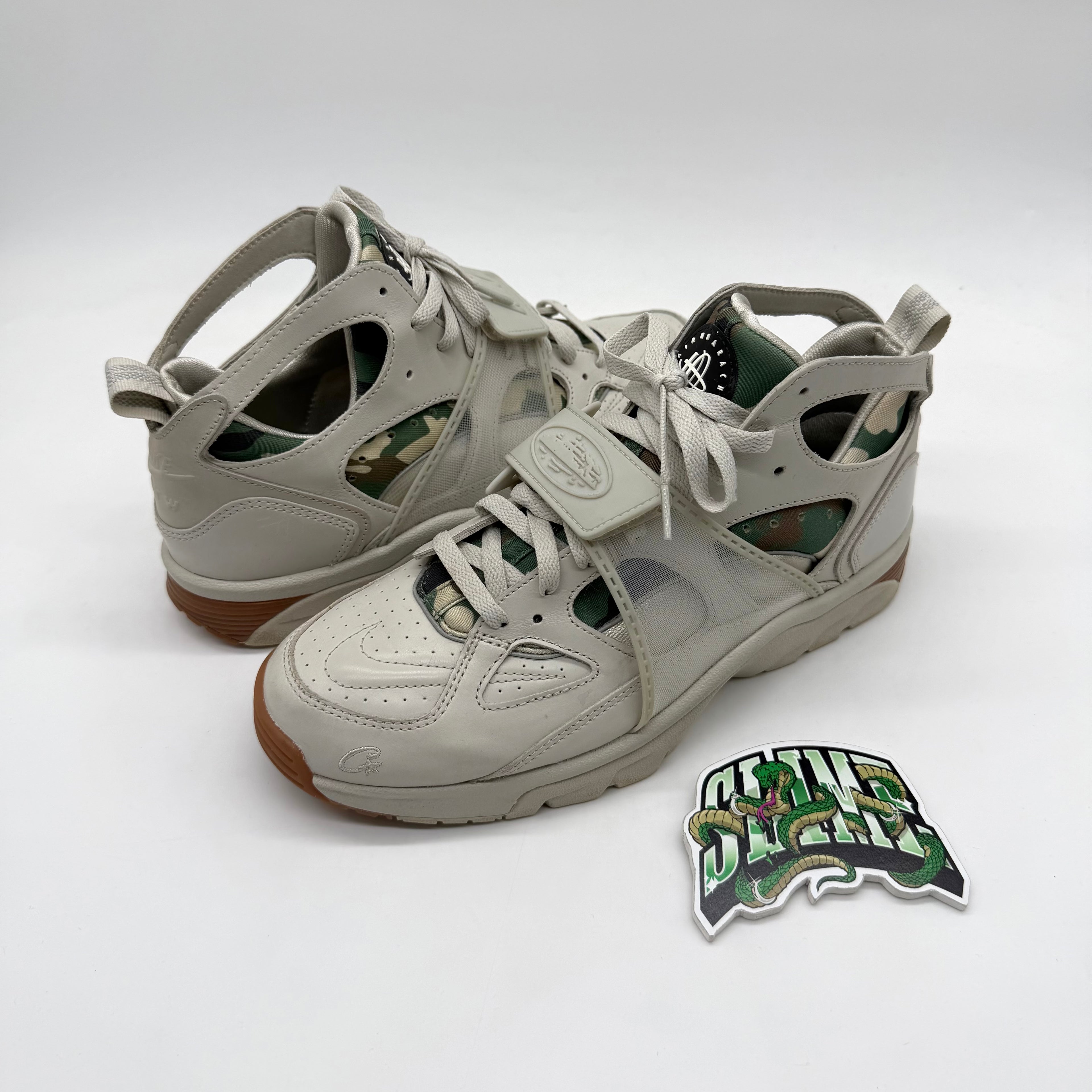 NIKE AIR HUARACHE X CORTEIZ LIGHT BONE 2025
