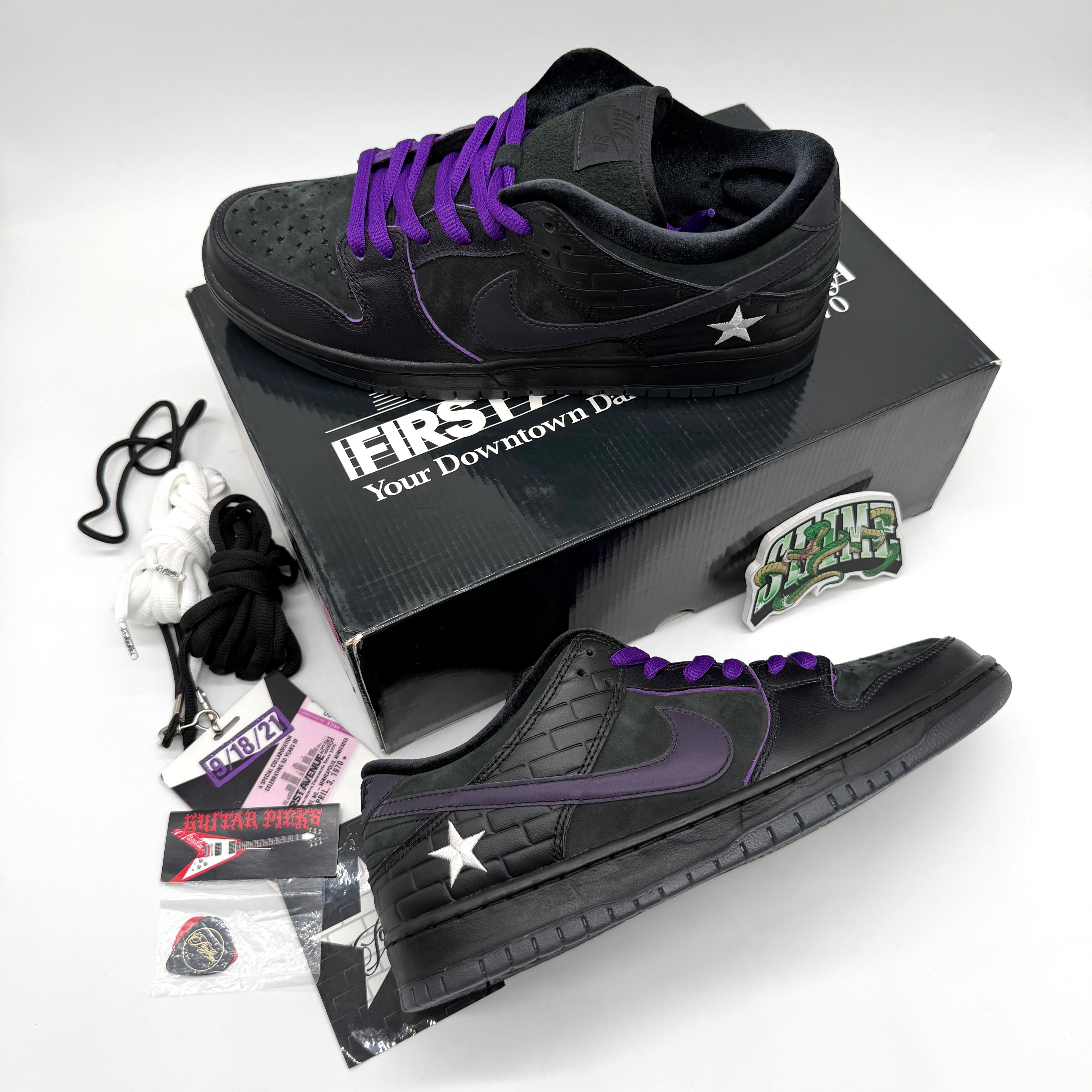 NIKE DUNK SB LOW FAMILA FIRST AVENUE 2021